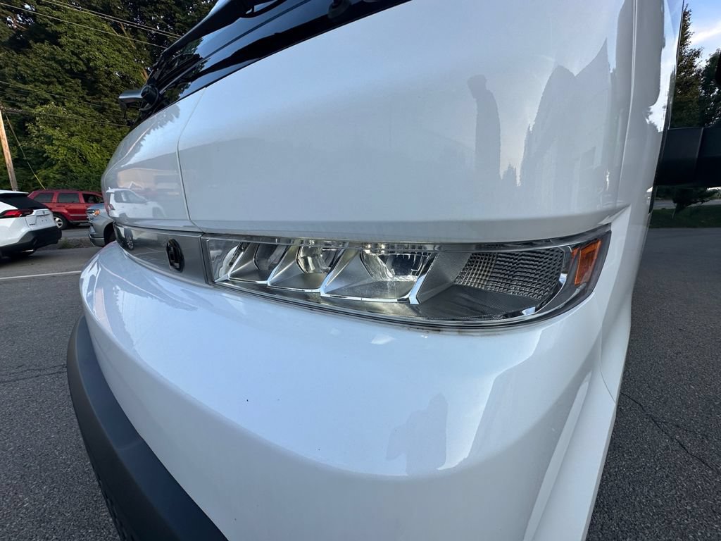 Used 2024 Chevrolet Brightdrop 600 w/ Commercial Equipment Package AWD/4WD image 29