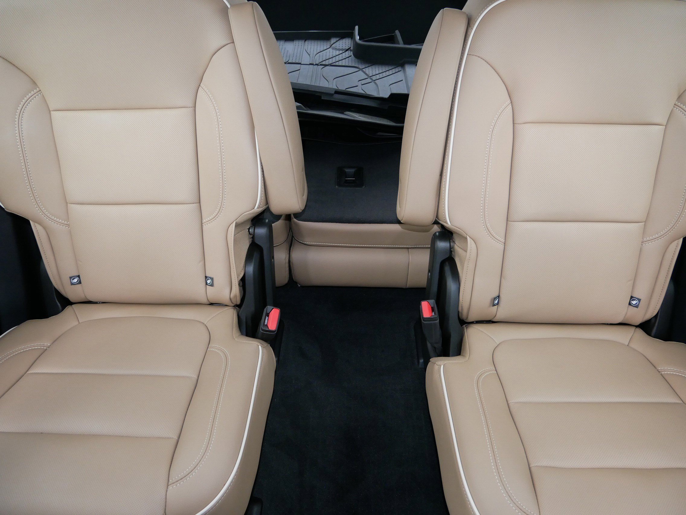 Used 2023 Chevrolet Traverse Premier image 13