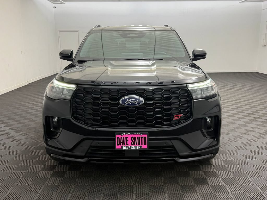 Used 2025 Ford Explorer ST AWD/4WD image 5