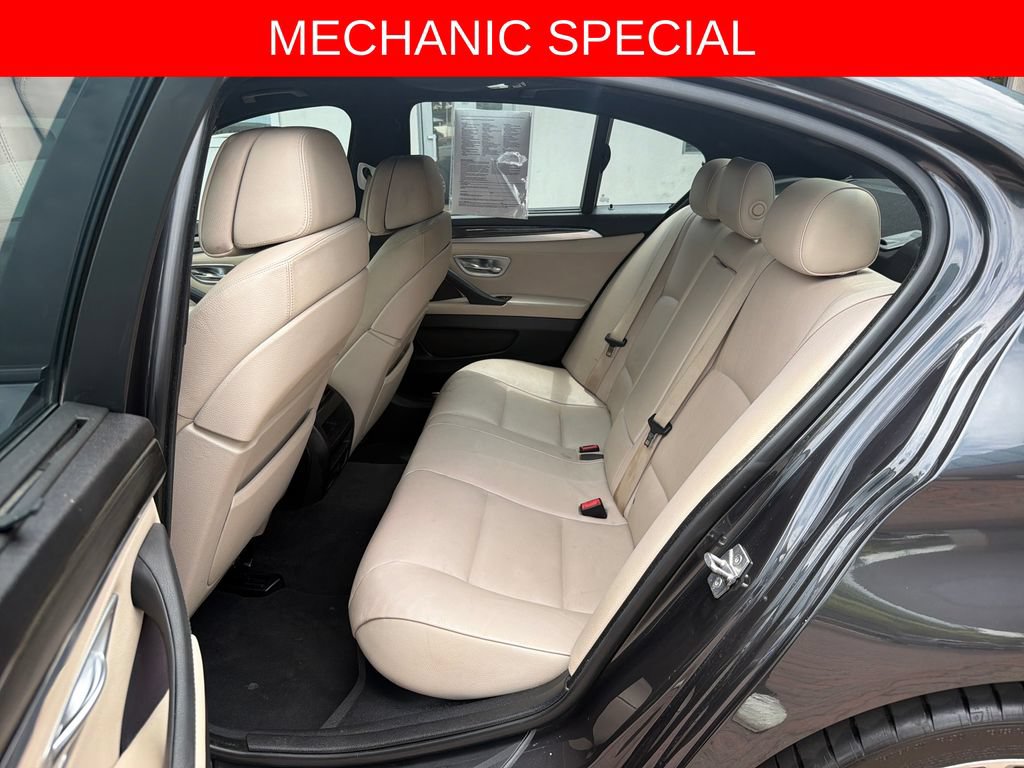 Used 2011 BMW 550i Sedan RWD image 16
