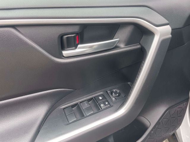 Certified 2021 Toyota RAV4 XLE AWD/4WD image 19