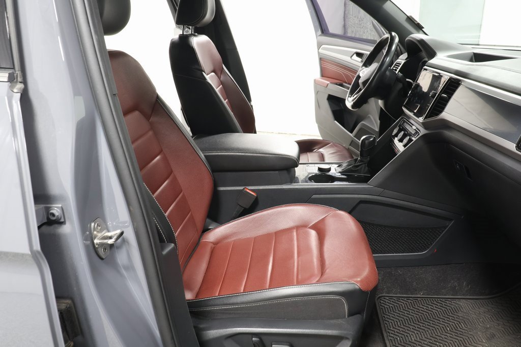 Used 2022 Volkswagen Atlas Cross Sport SEL Premium R-Line image 30