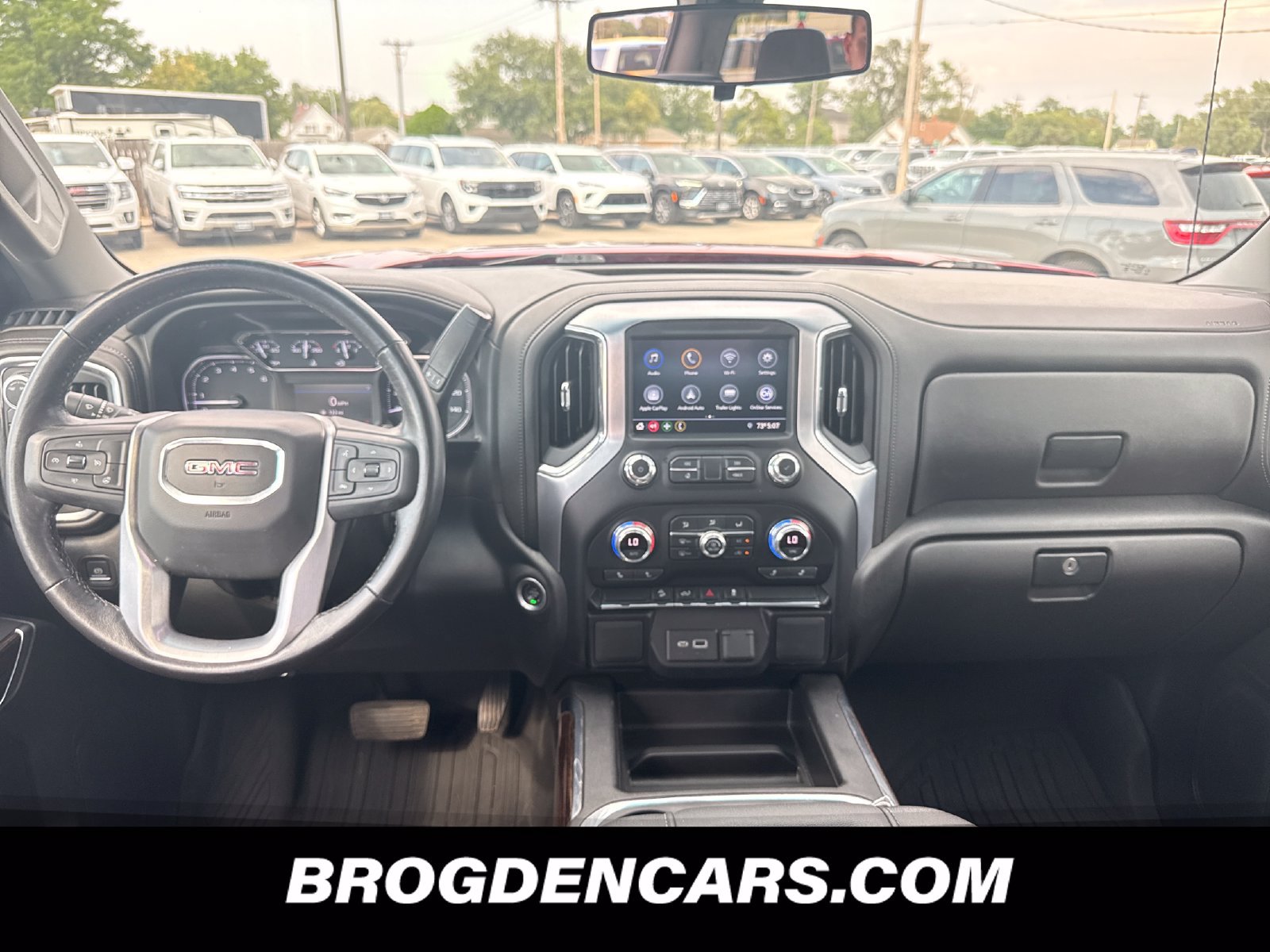 Used 2022 GMC Sierra 1500 Elevation w/ LPO, Elevation Black Package AWD/4WD image 9