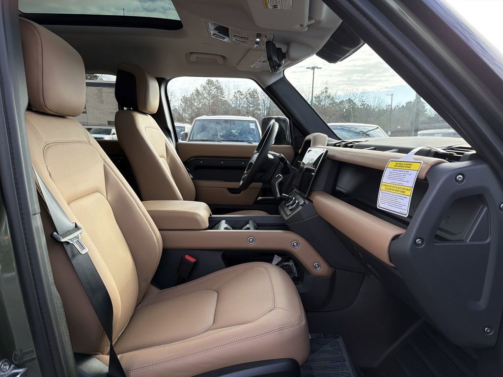 New 2026 Land Rover Defender 110 X-Dynamic SE image 16