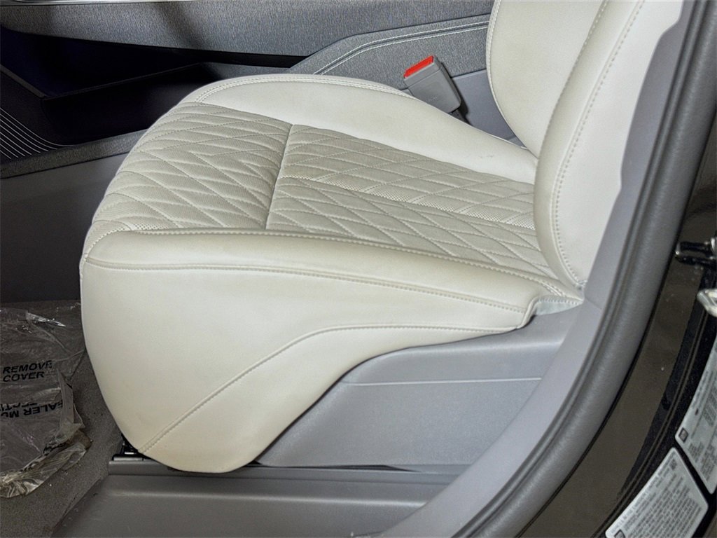 New 2025 Cadillac Escalade IQ Sport 1 w/ Smart Trailering package image 17