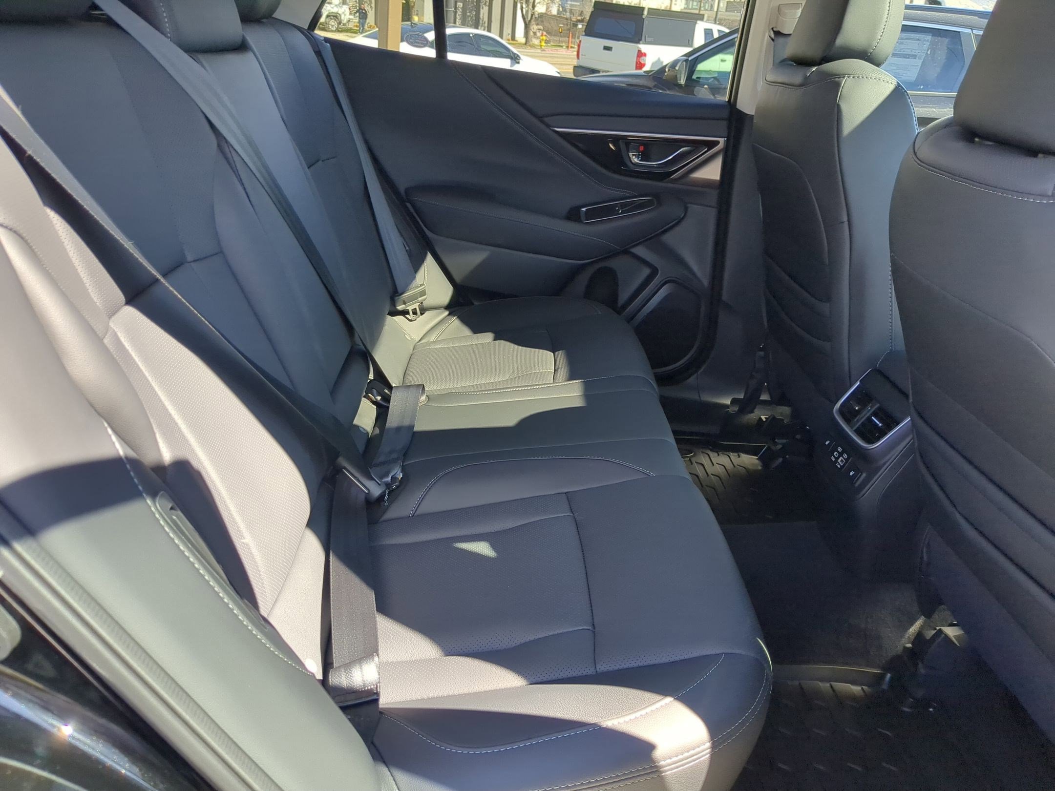 Used 2025 Subaru Outback Limited XT w/ Popular Package #2 image 33