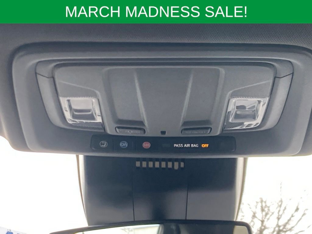 Used 2023 Chevrolet Silverado 1500 LT image 16