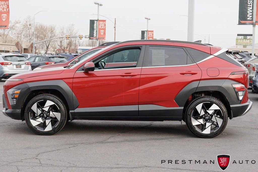 Used 2025 Hyundai Kona Limited AWD/4WD image 17