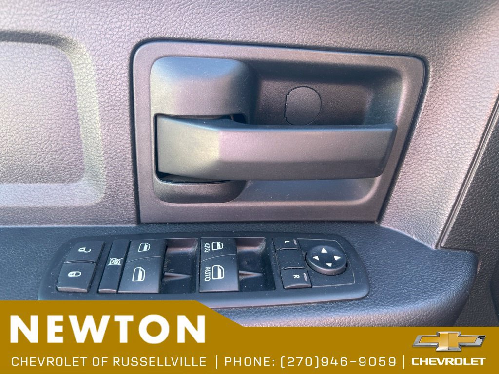 Used 2015 RAM 1500 Express AWD/4WD image 9