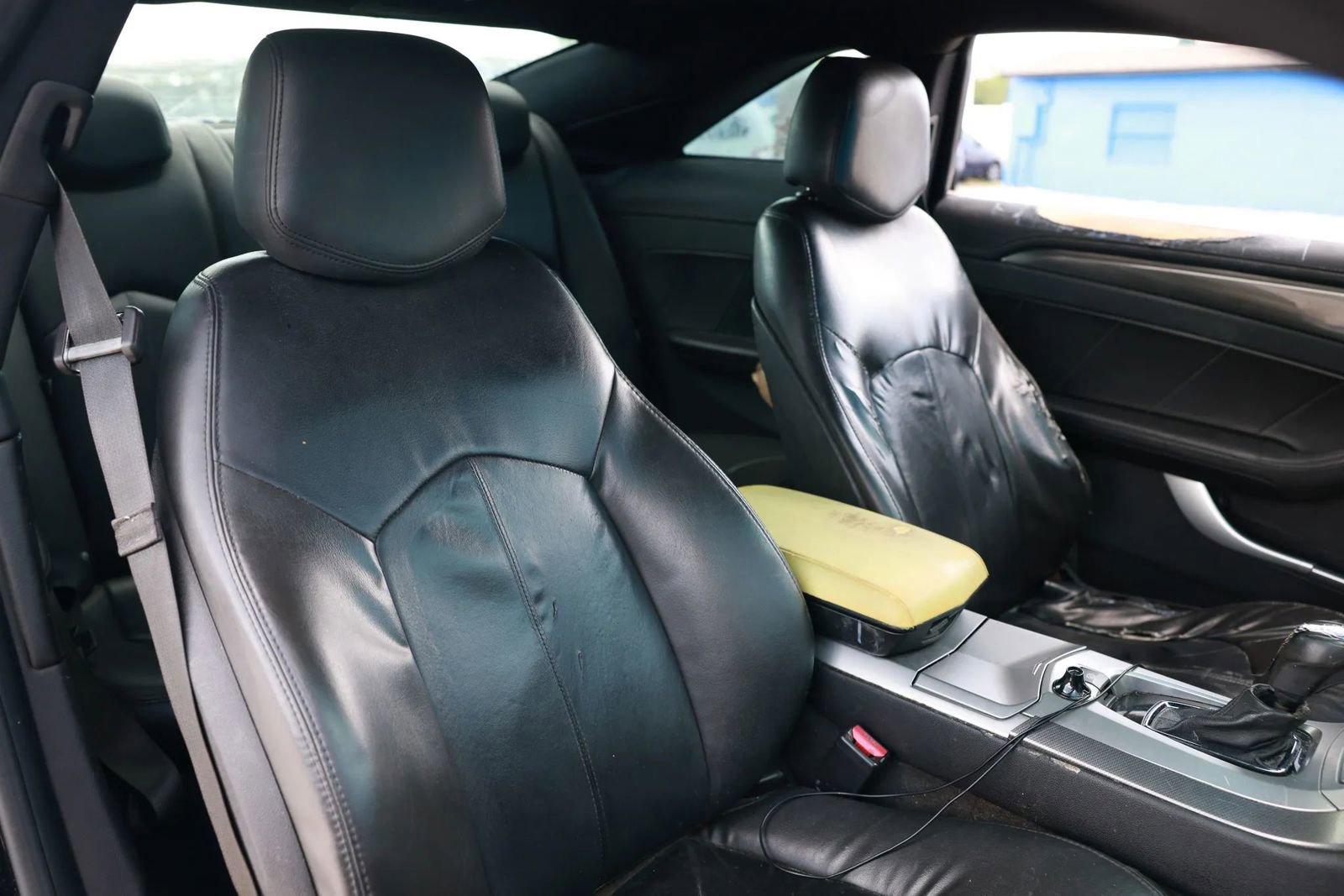 Used 2011 Cadillac CTS Coupe RWD image 23