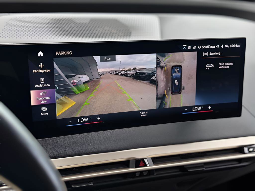 Used 2022 BMW iX xDrive50 w/ Convenience Package image 11