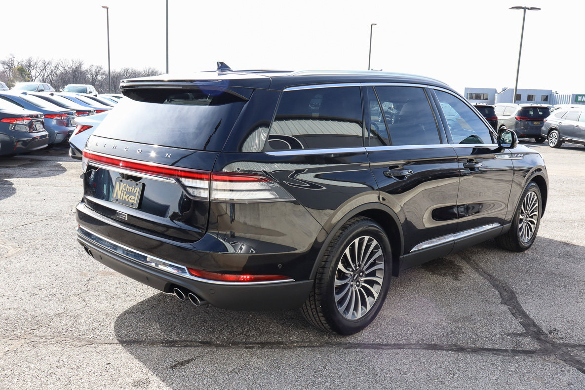 Used 2020 Lincoln Aviator Reserve w/ Equipment Group 201A image 4