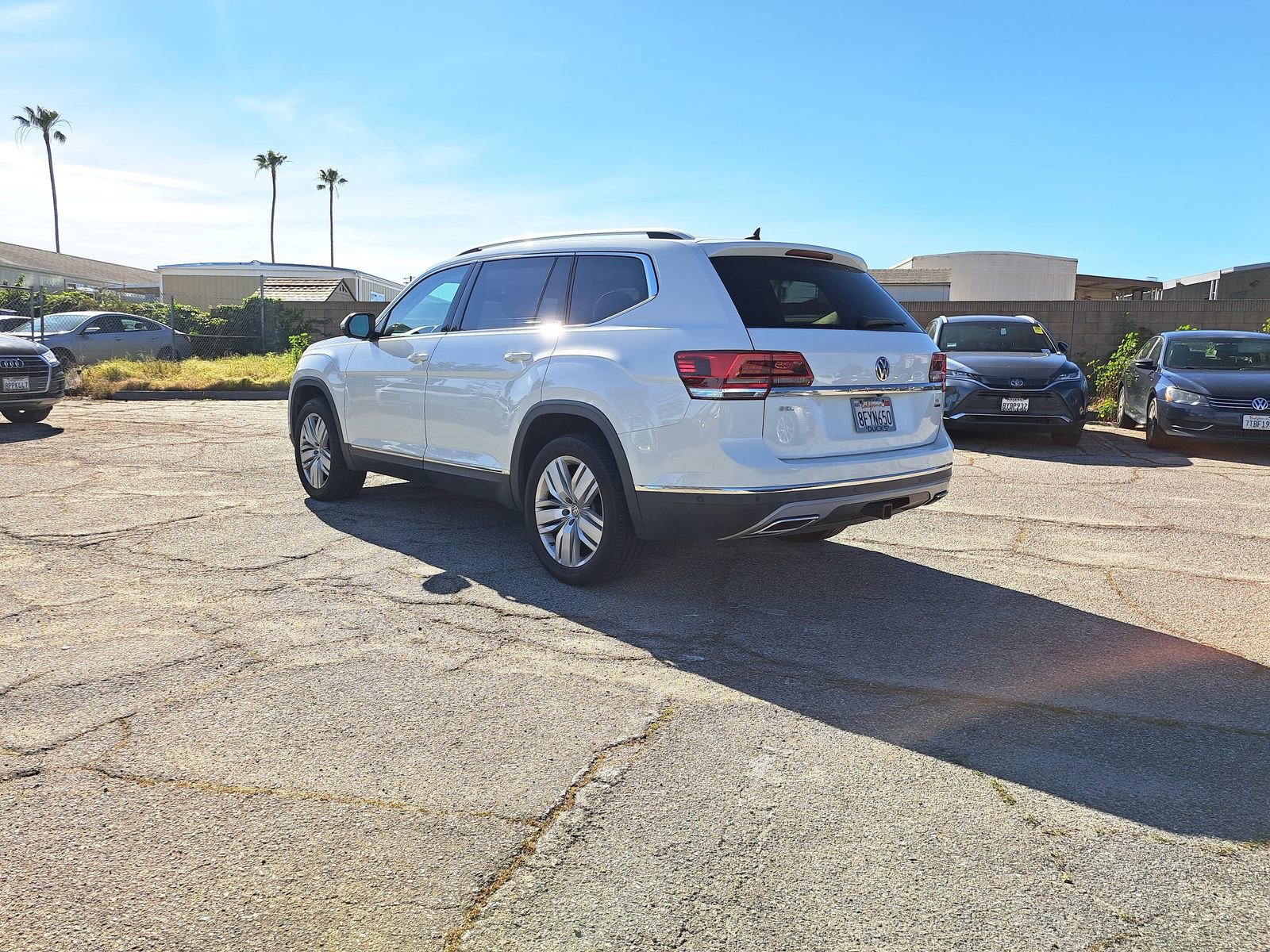 Used 2018 Volkswagen Atlas SEL Premium image 4