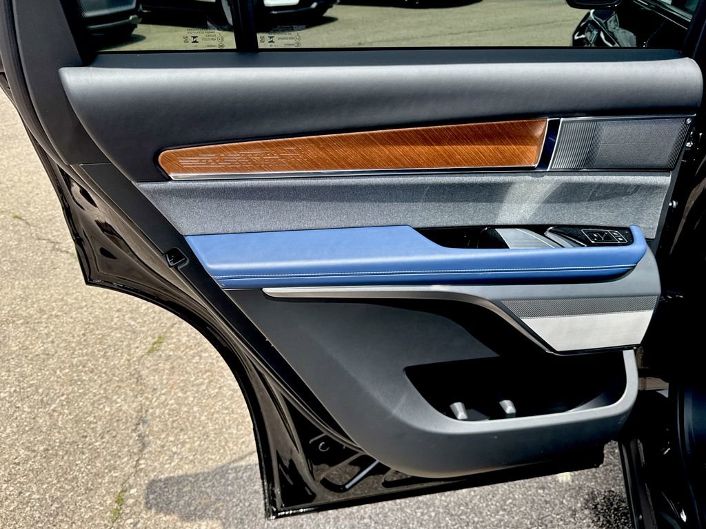 New 2026 Cadillac Vistiq Premium Luxury image 13