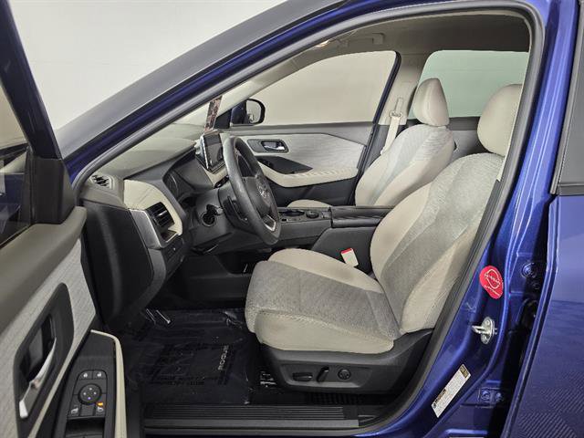 Used 2023 Nissan Rogue SV AWD/4WD image 25