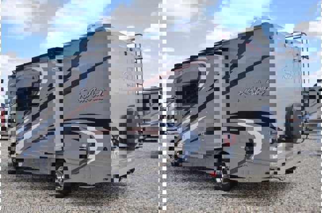 Used 2014 Ford E-350 and Econoline 350 Super Duty Wagon w/ Motorhome Prep Package image 2