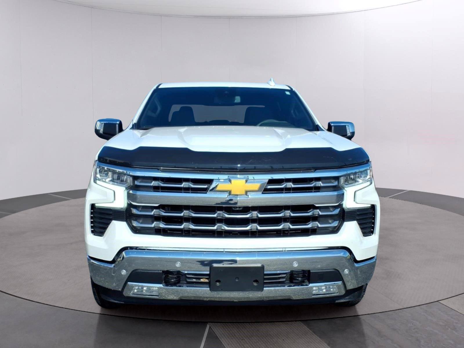 Used 2024 Chevrolet Silverado 1500 LTZ w/ LTZ Convenience Package II AWD/4WD image 8