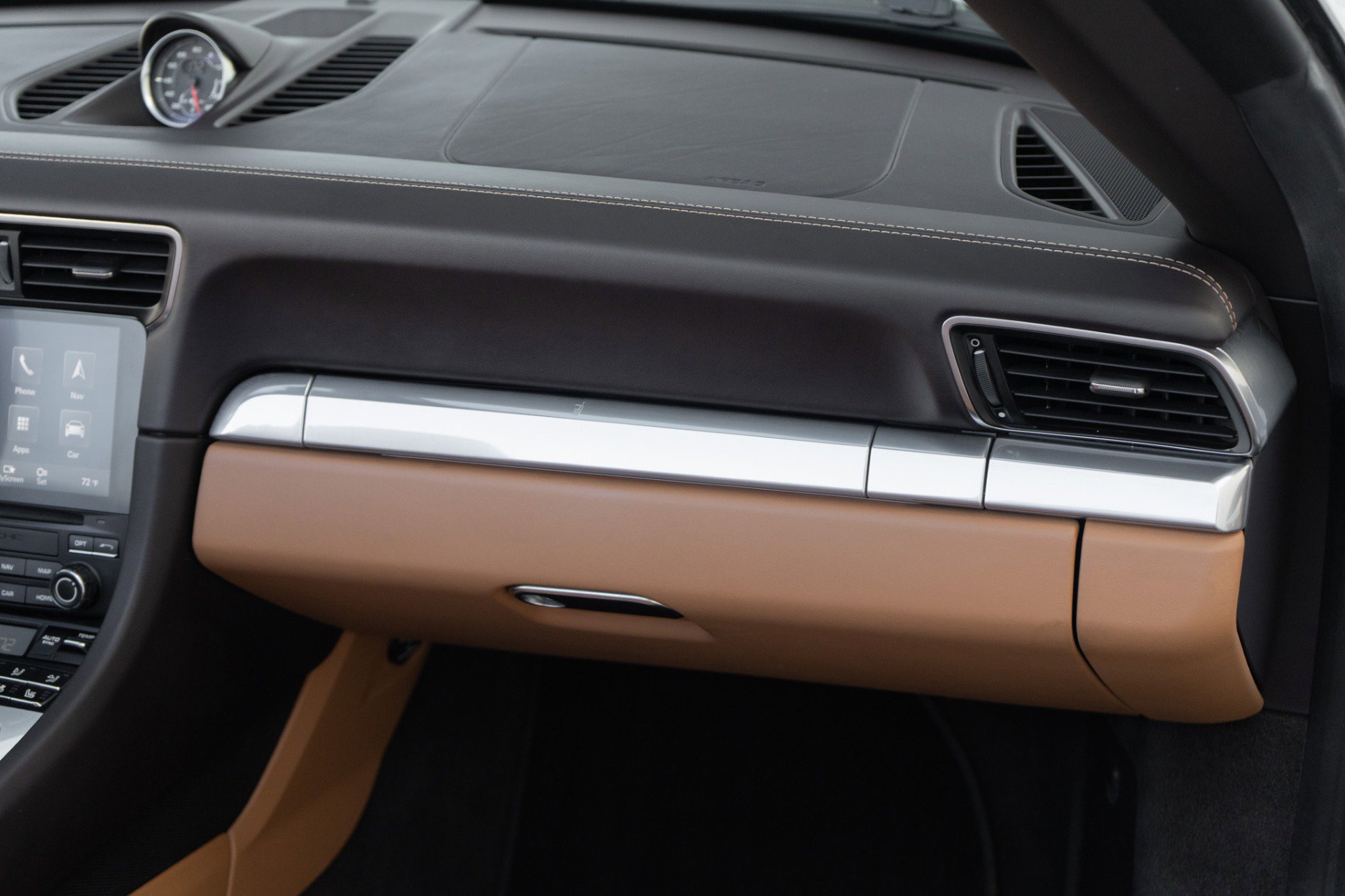 Used 2018 Porsche 911 Carrera 4S image 25