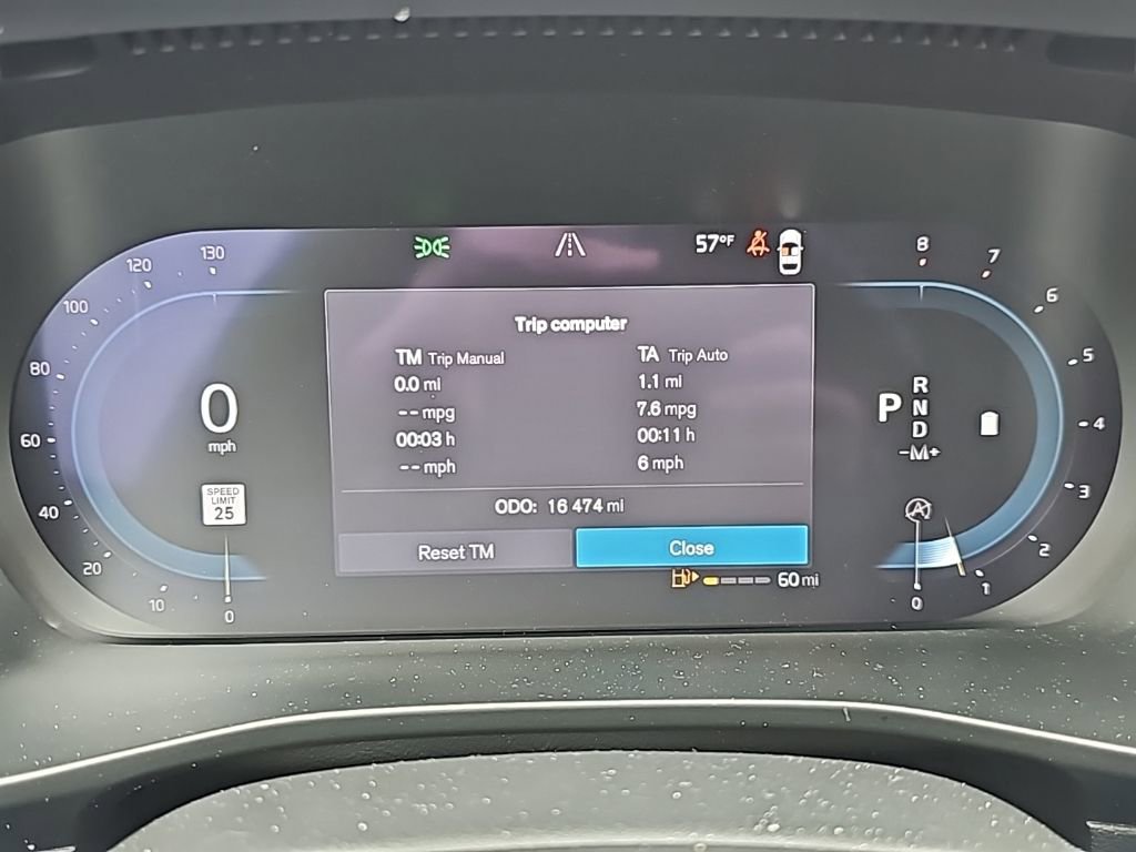 Certified 2023 Volvo XC40 B5 Plus w/ Protection Package Premier image 17