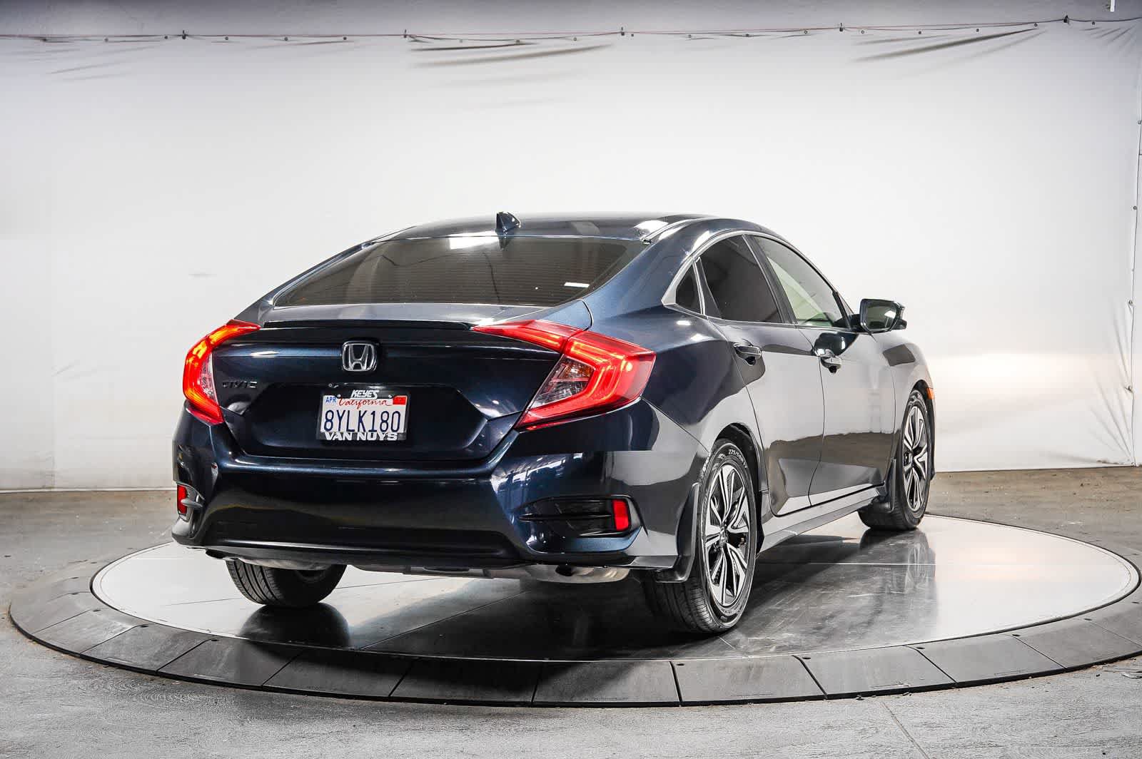 Used 2018 Honda Civic EX-T image 4