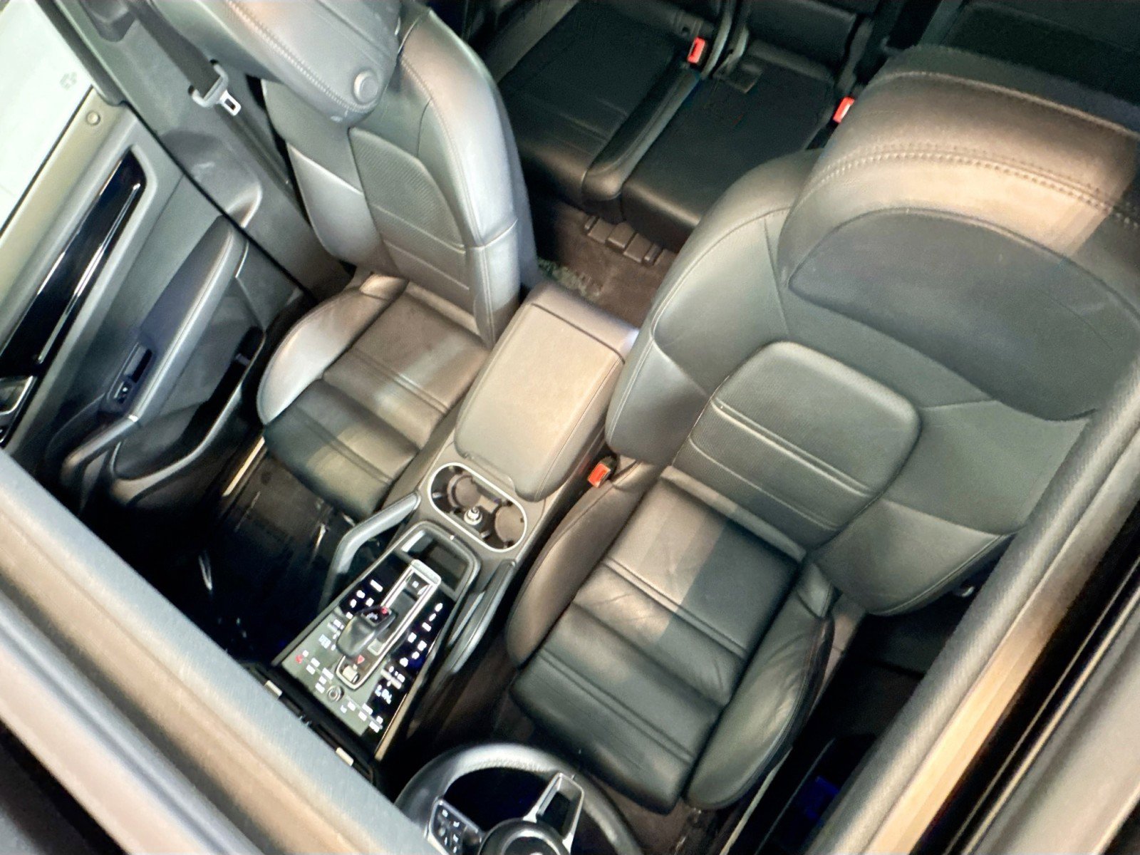 Used 2021 Porsche Cayenne S image 20