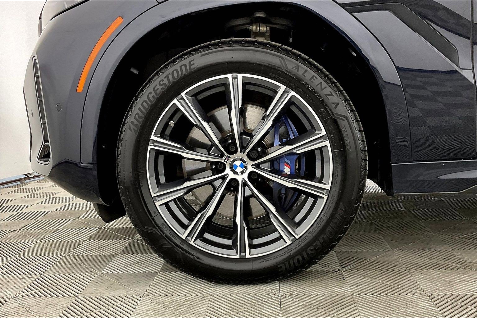 Certified 2024 BMW X6 xDrive40i w/ M Sport Professional Package image 13