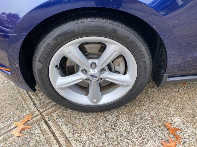 Used 2012 Ford Mustang GT Premium w/ HID Headlamps & Security Pkg image 28