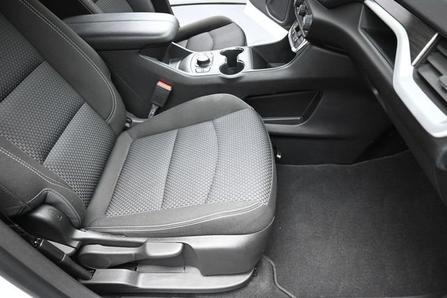 Used 2023 GMC Terrain SLE w/ Driver Convenience Package FWD image 27