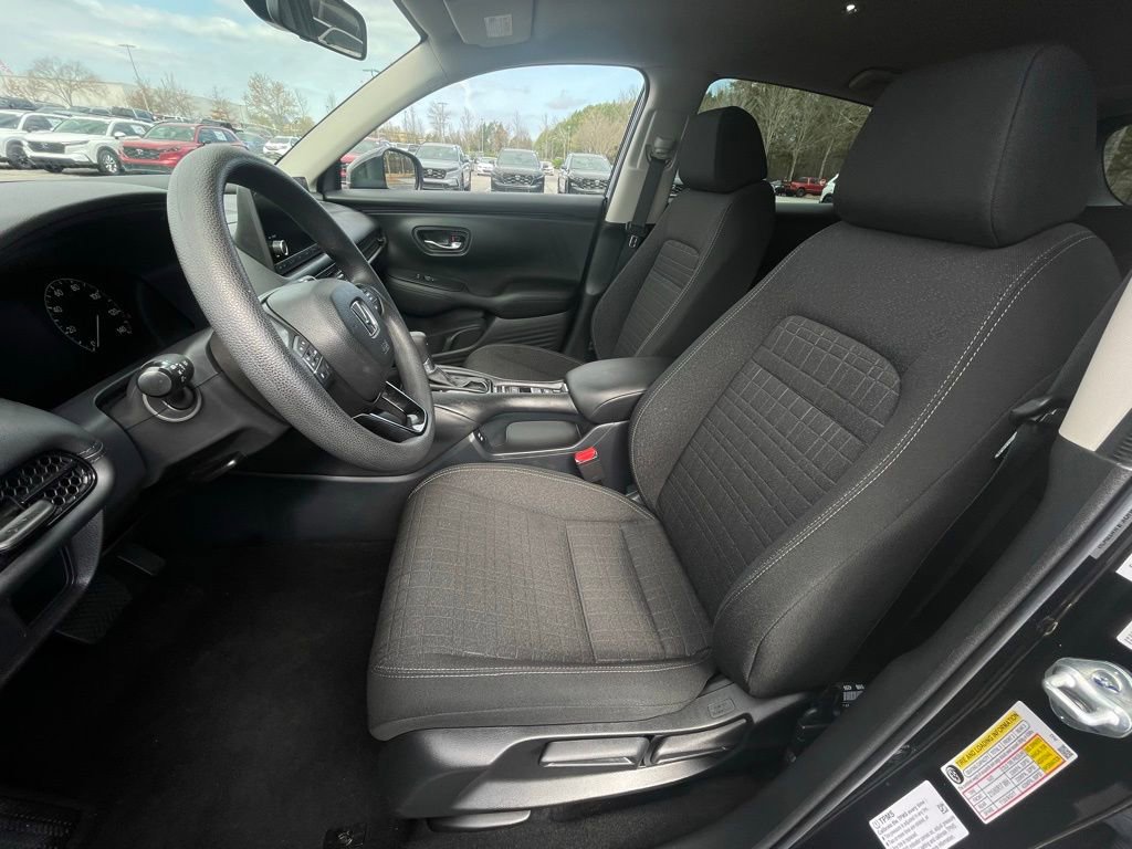 Certified 2025 Honda HR-V LX image 26