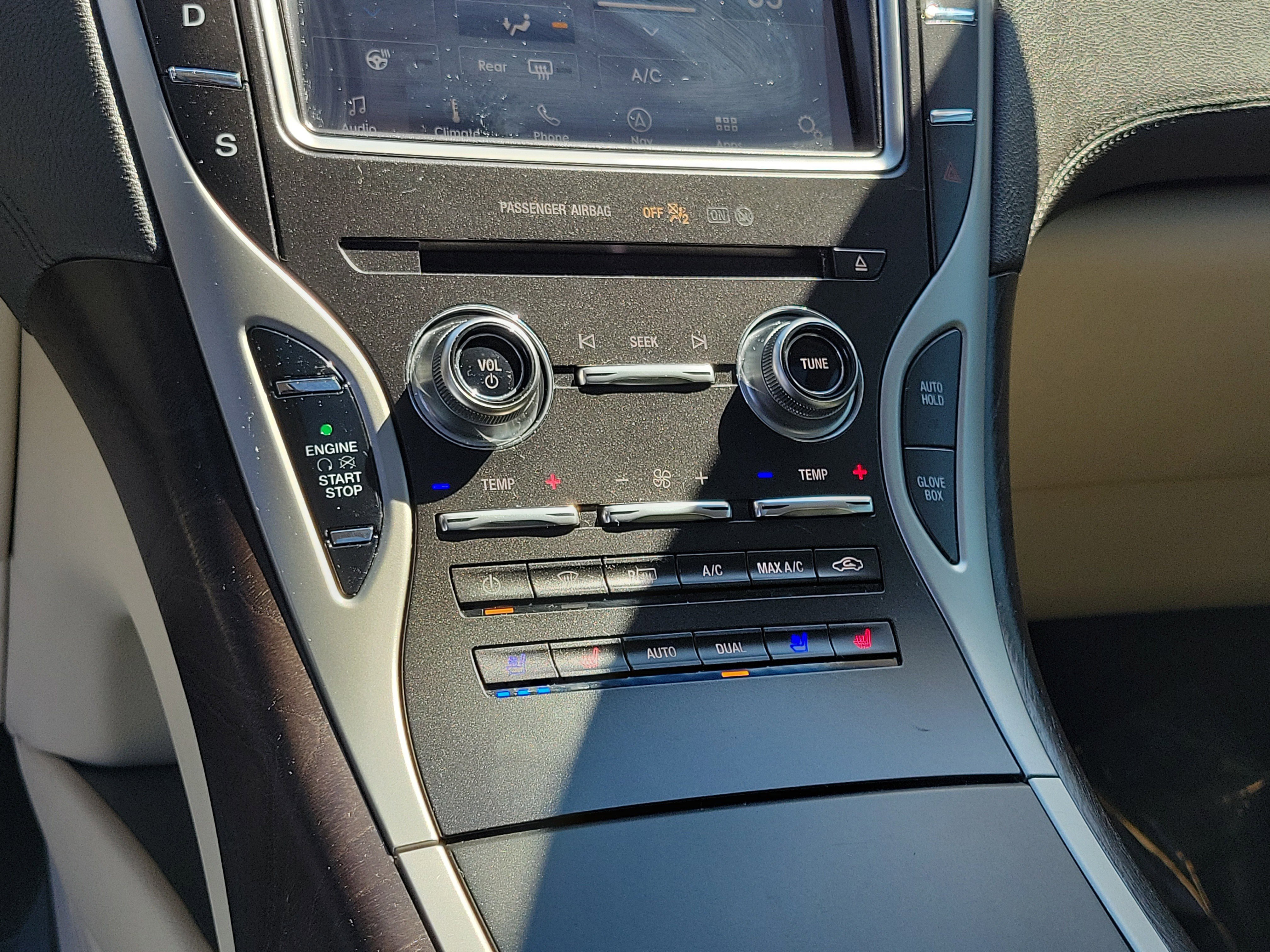 Used 2019 Lincoln Nautilus Reserve image 27