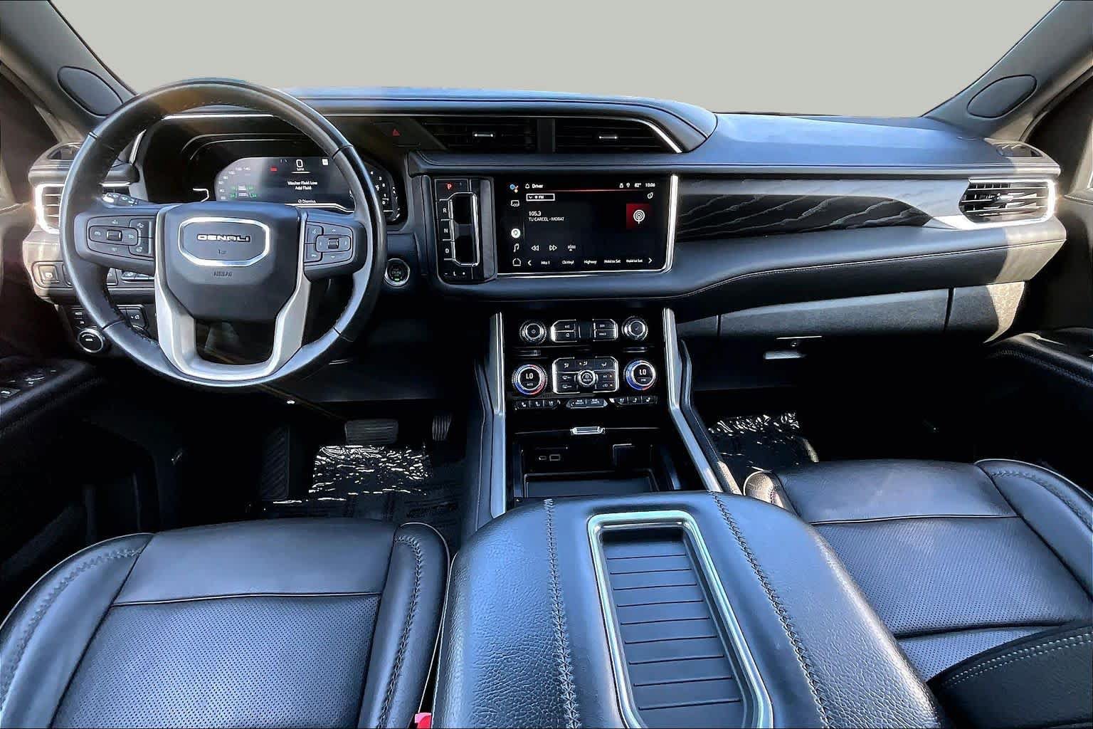 Used 2022 GMC Yukon Denali w/ Max Trailering Package AWD/4WD image 16