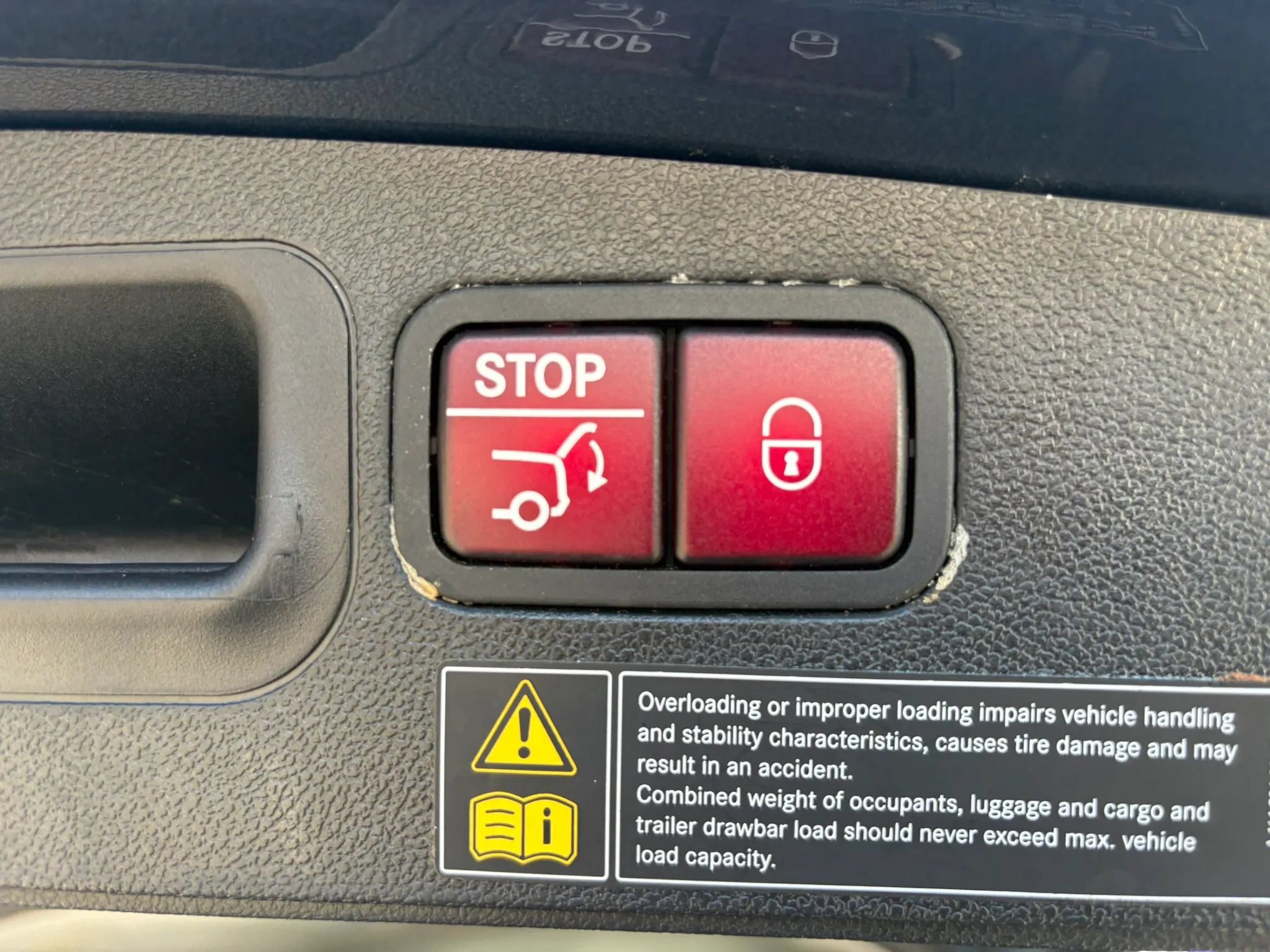Used 2012 Mercedes-Benz GL 450 4MATIC image 18