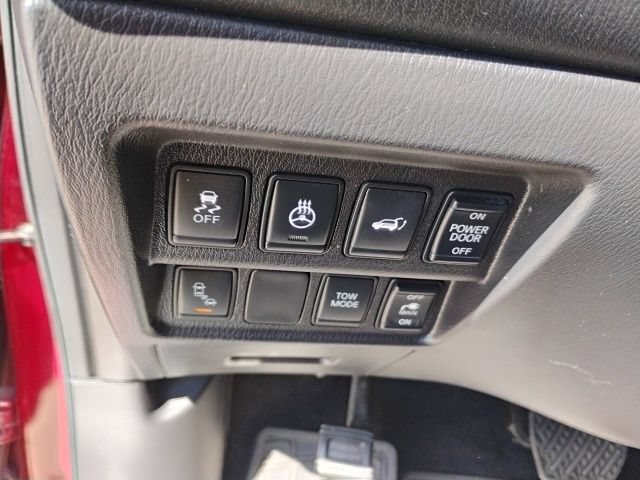 Used 2016 Nissan Pathfinder Platinum w/ Family Entertainment Package AWD/4WD image 18