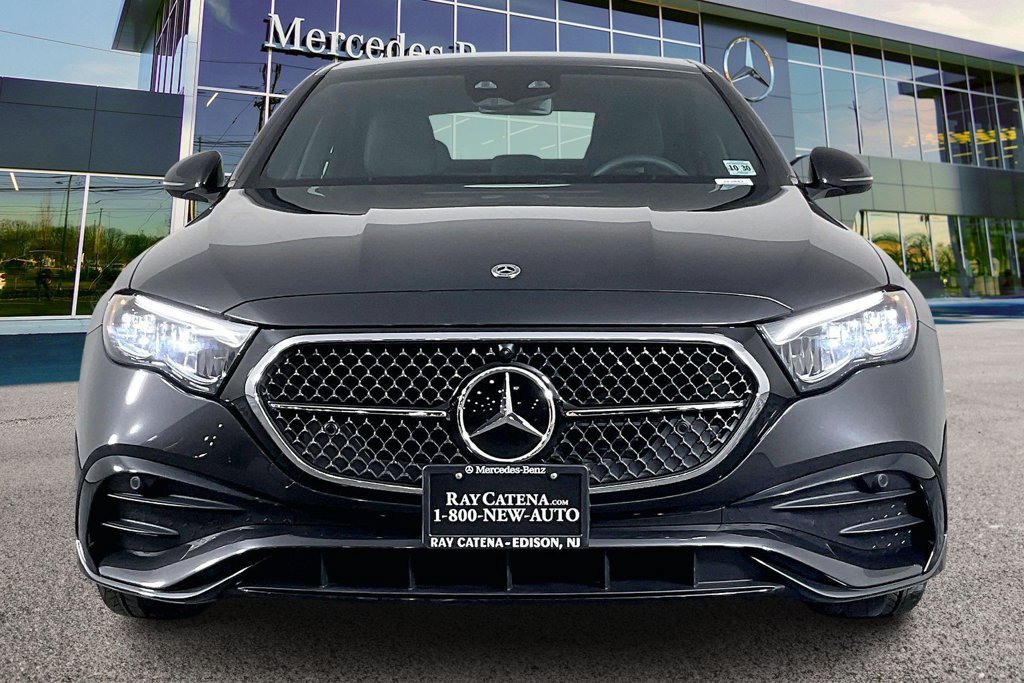 Used 2026 Mercedes-Benz E 350 4MATIC Sedan image 3