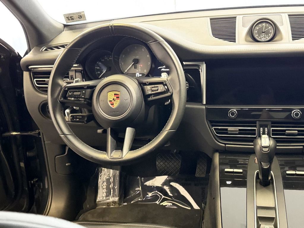 Certified 2022 Porsche Macan S image 20