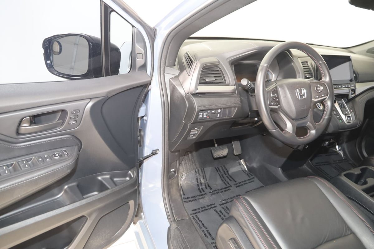 Used 2023 Honda Odyssey Sport image 47