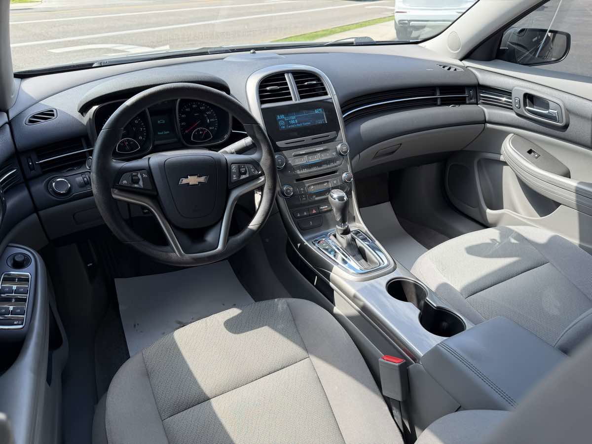 Used 2013 Chevrolet Malibu LS w/ Protection Package FWD image 12