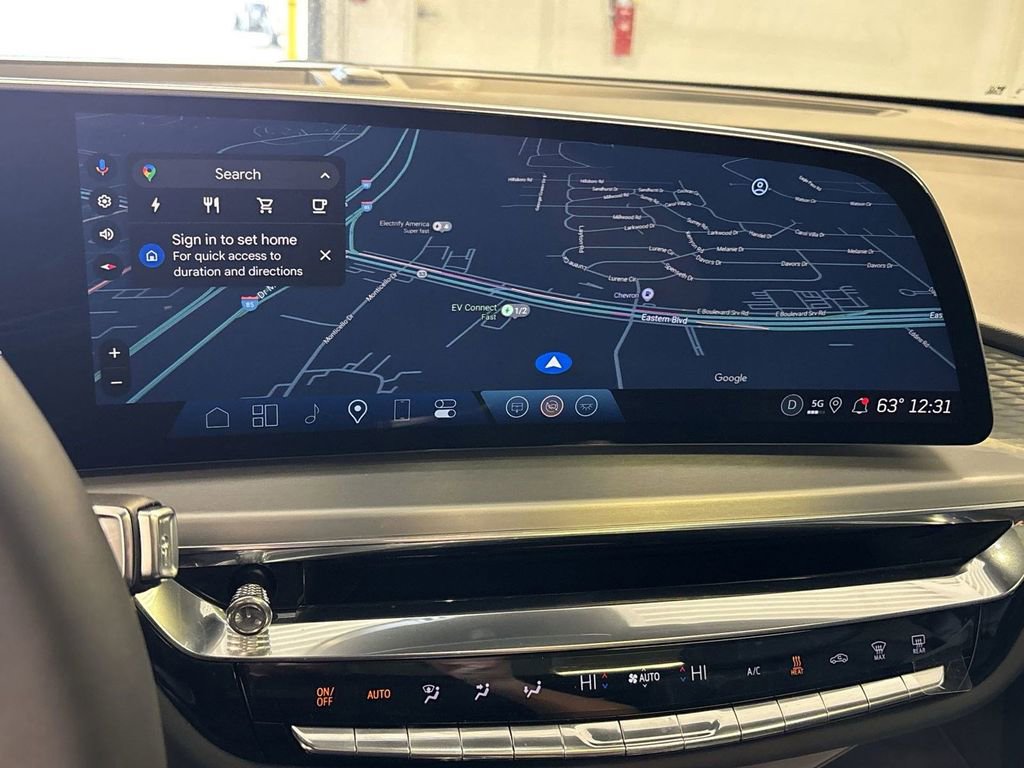 New 2025 Cadillac Lyriq Luxury image 18