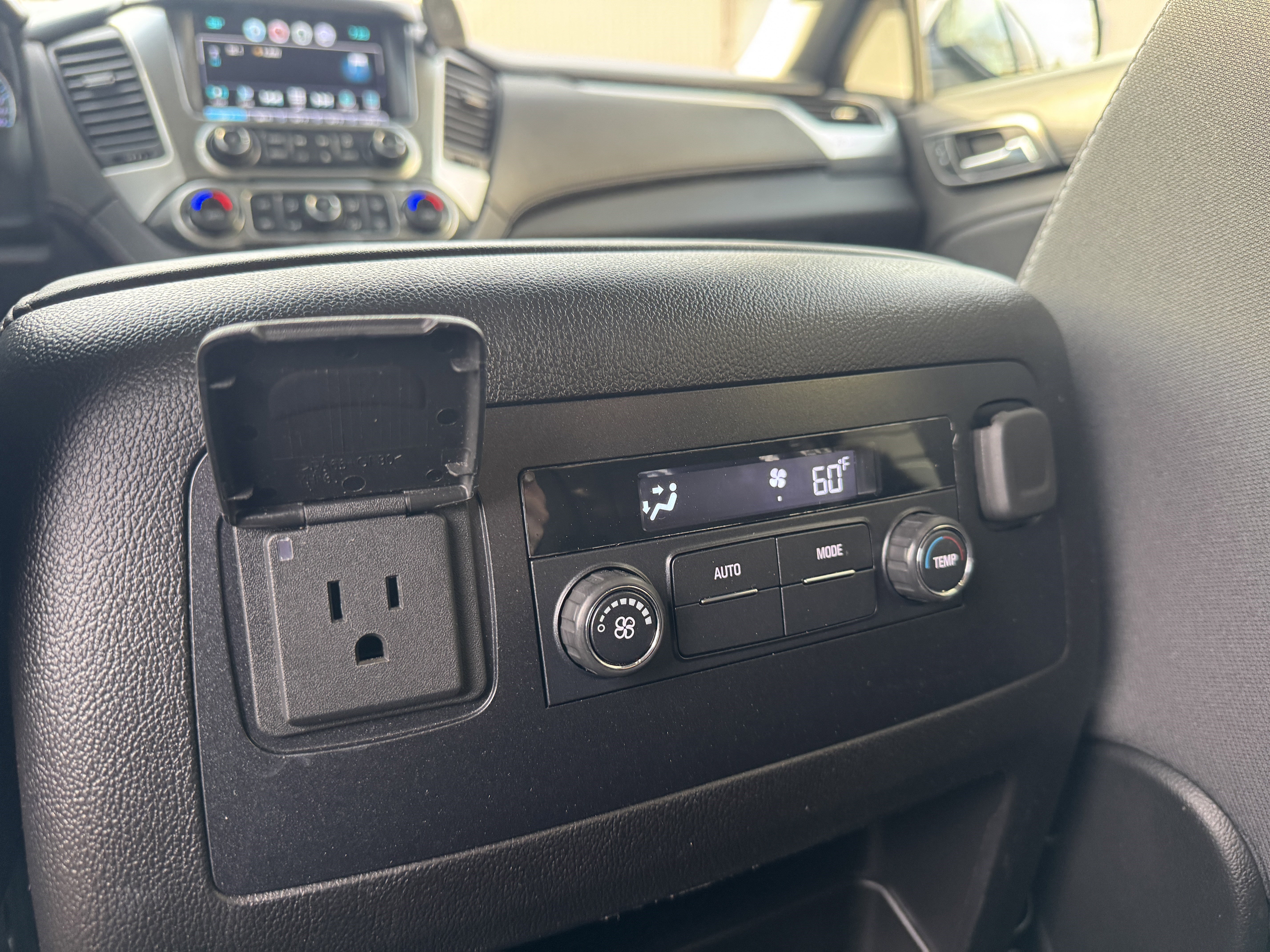 Used 2020 Chevrolet Tahoe LS w/ Enhanced Driver Alert Package image 17