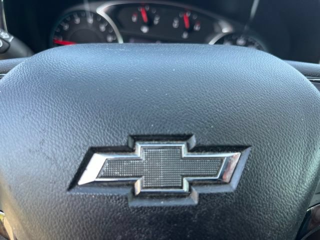 Used 2023 Chevrolet Equinox RS w/ RS Leather Package AWD/4WD image 32