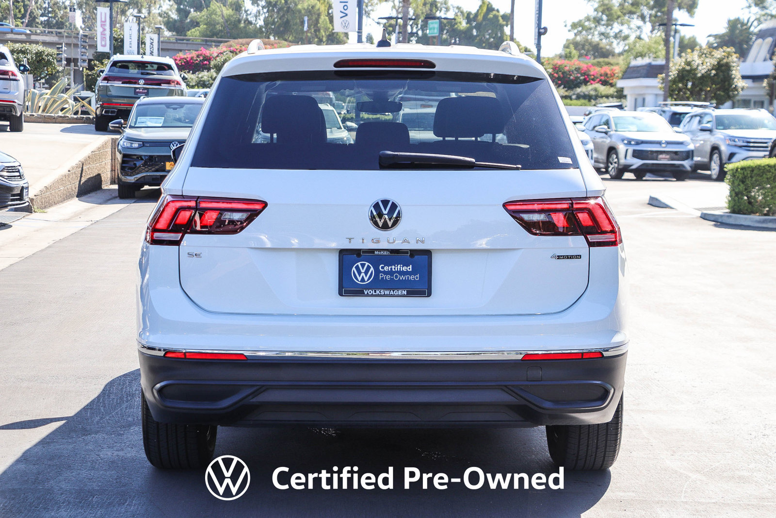 Used 2024 Volkswagen Tiguan SE AWD/4WD image 8