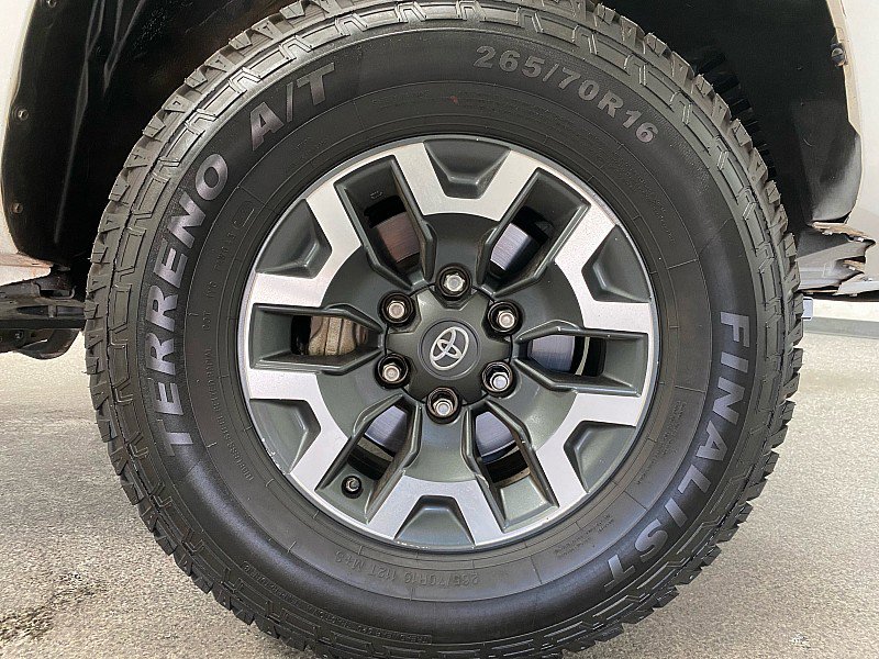 Used 2017 Toyota Tacoma SR w/ Tow Package image 25