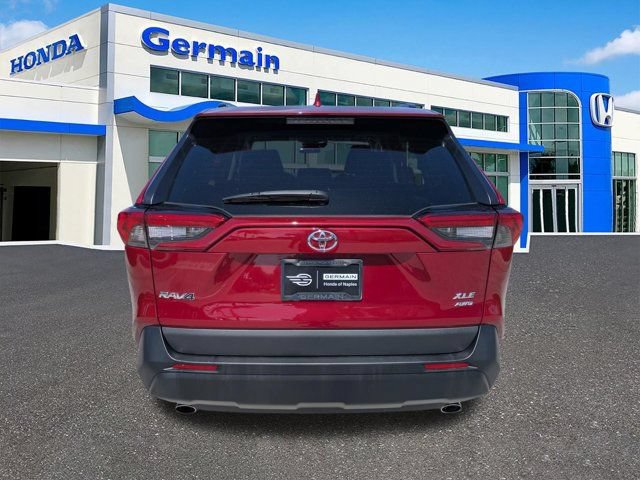 Used 2023 Toyota RAV4 XLE Premium AWD/4WD image 7