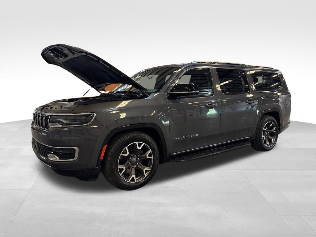 Used 2024 Jeep Wagoneer L Series III w/ Flexible Seating Group image 15