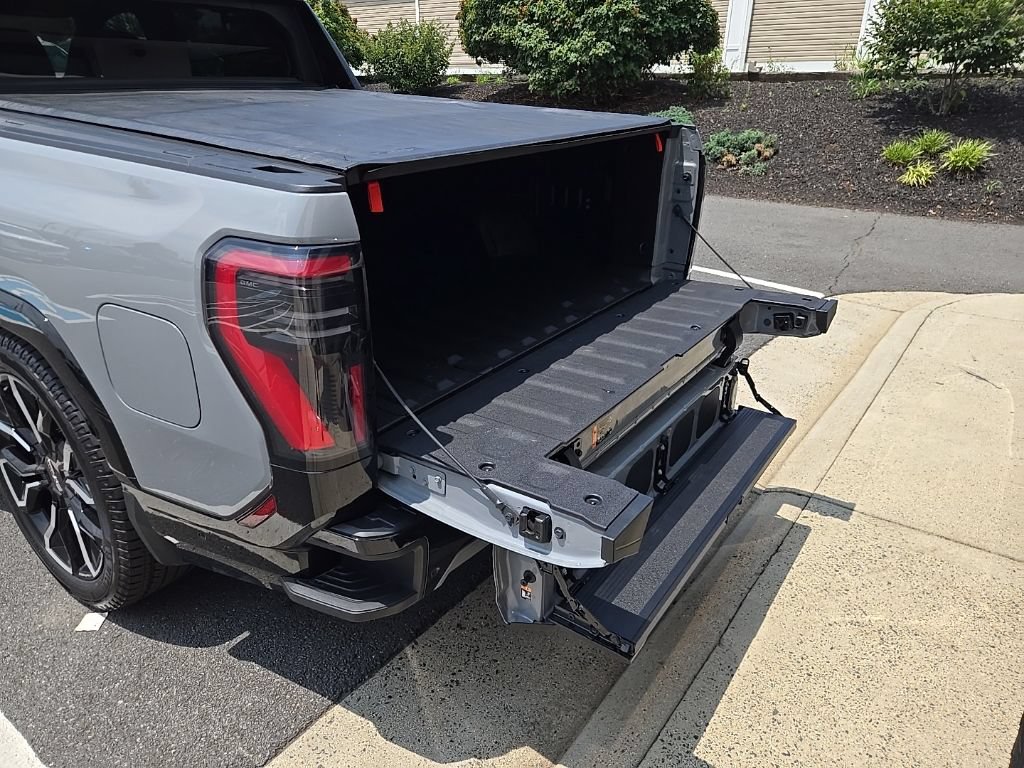 Used 2026 GMC Sierra EV Denali AWD/4WD image 63