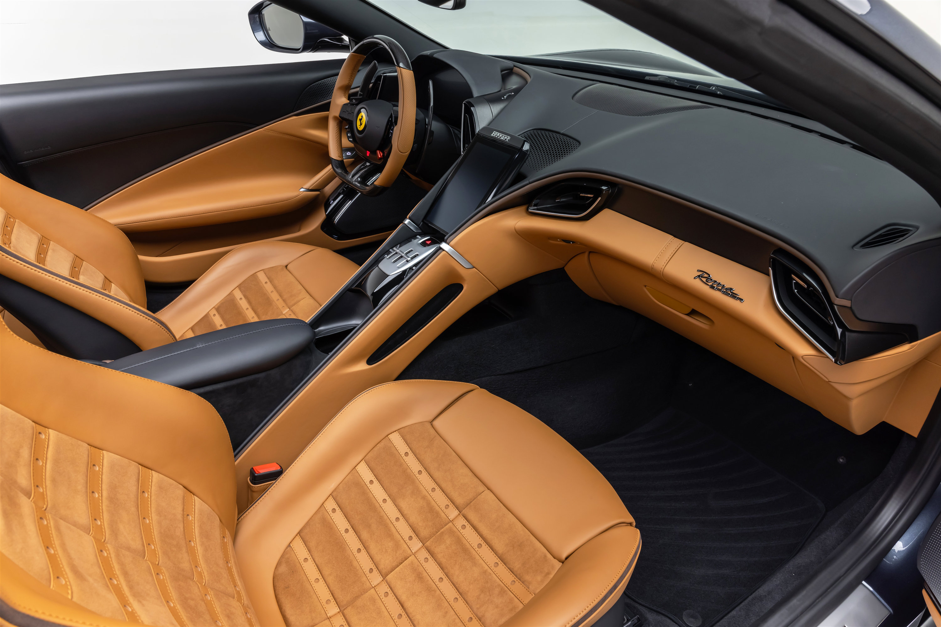 Used 2025 Ferrari Roma Spider RWD image 29