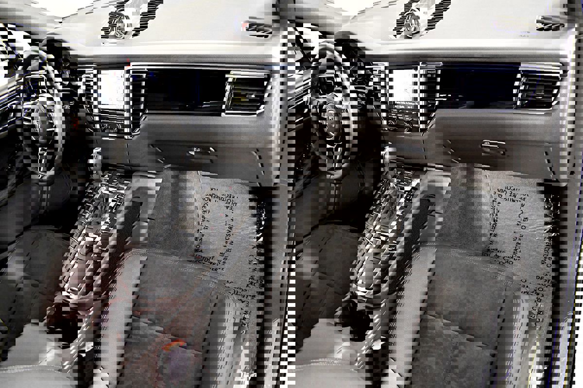 Used 2016 Porsche Macan S image 23