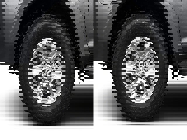 Used 2016 Toyota 4Runner SR5 image 11