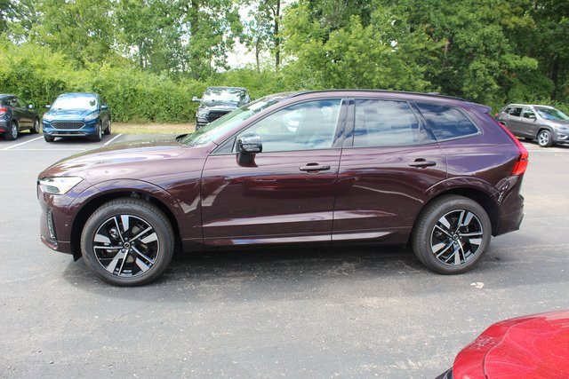 New 2026 Volvo XC60 B5 Plus w/ Protection Package Premier image 6