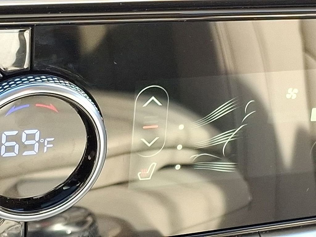 Used 2025 Genesis GV70 2.5T image 19